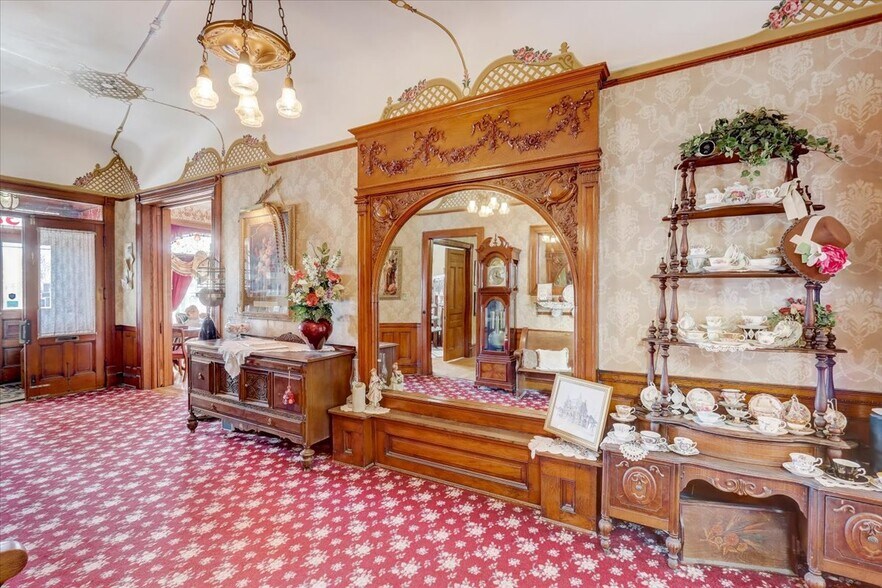 3209 W Wells St, Milwaukee, WI à vendre - Photo intérieure - Image 3 de 132