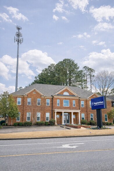 999 Rocket Way, Gardendale, AL à vendre - Photo principale - Image 1 de 5