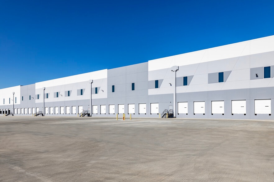 16451 W. Glendale Avenue, Litchfield Park, AZ for lease - Building Photo - Image 3 of 9