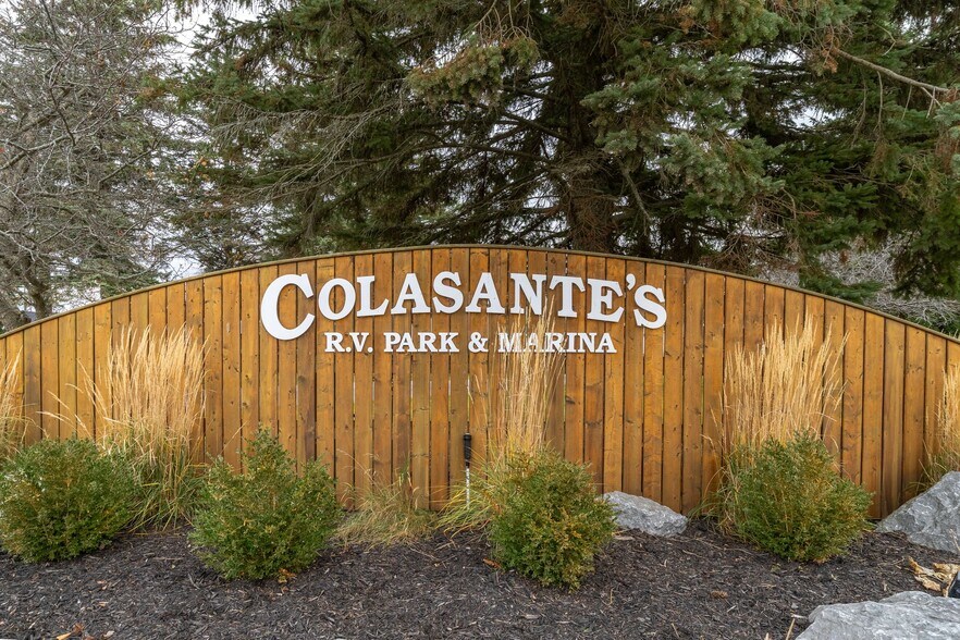 81-97 Carter Rd, Quinte West, ON à vendre - Photo du bâtiment - Image 2 de 7