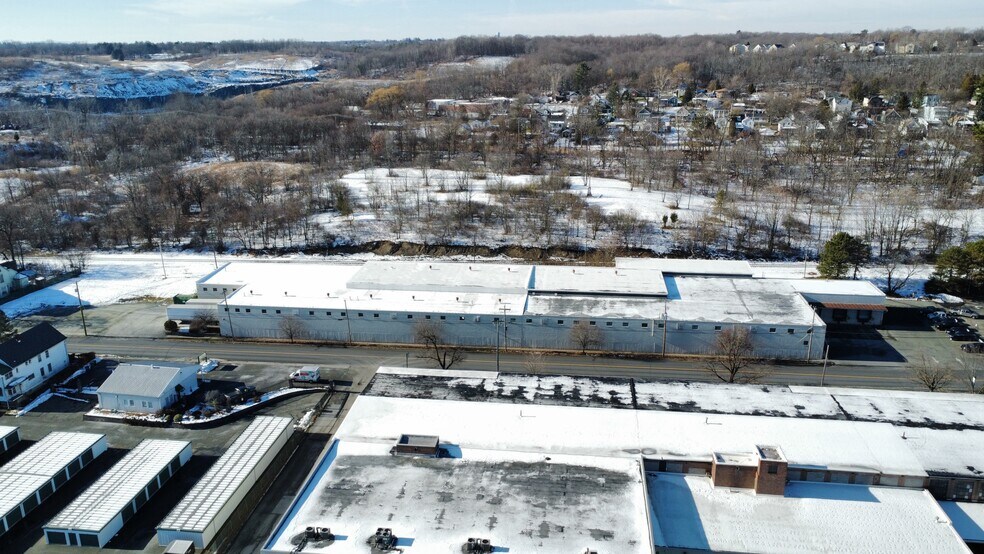 400-465 Saratoga St, Cohoes, NY à vendre - Photo du bâtiment - Image 3 de 12