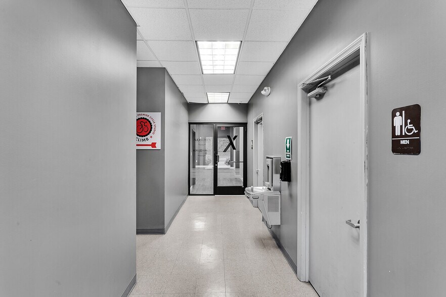 4491 School Rd S, Murrysville, PA à vendre - Photo intérieure - Image 2 de 45