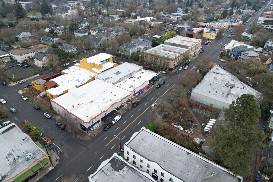 1701-1719 SE Hawthorne Blvd, Portland, OR à vendre - Photo du bâtiment - Image 3 de 16