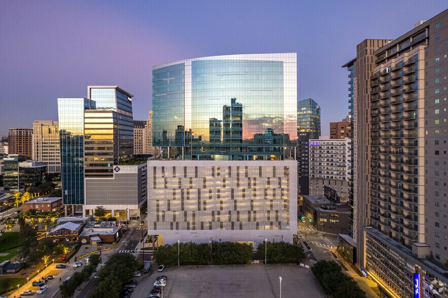 2601 Olive St, Dallas, TX à louer - Photo du bâtiment - Image 2 de 24