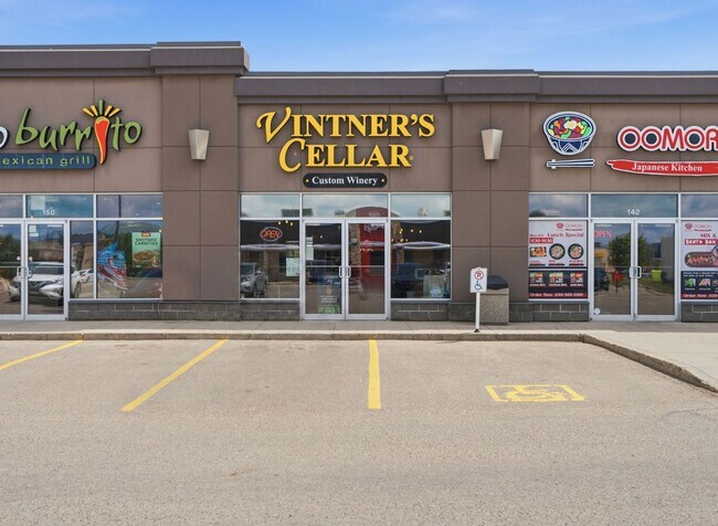 Plus de détails pour 1824 Mcormond Dr, Saskatoon, SK - Commerce de détail à louer