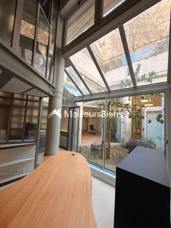 Office in Paris for sale Interior Photo- Image 1 of 12