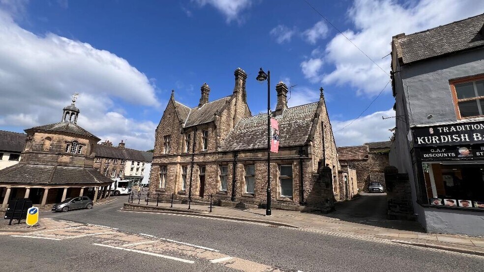 1 Market Pl, Barnard Castle à louer - Photo du bâtiment - Image 2 de 4