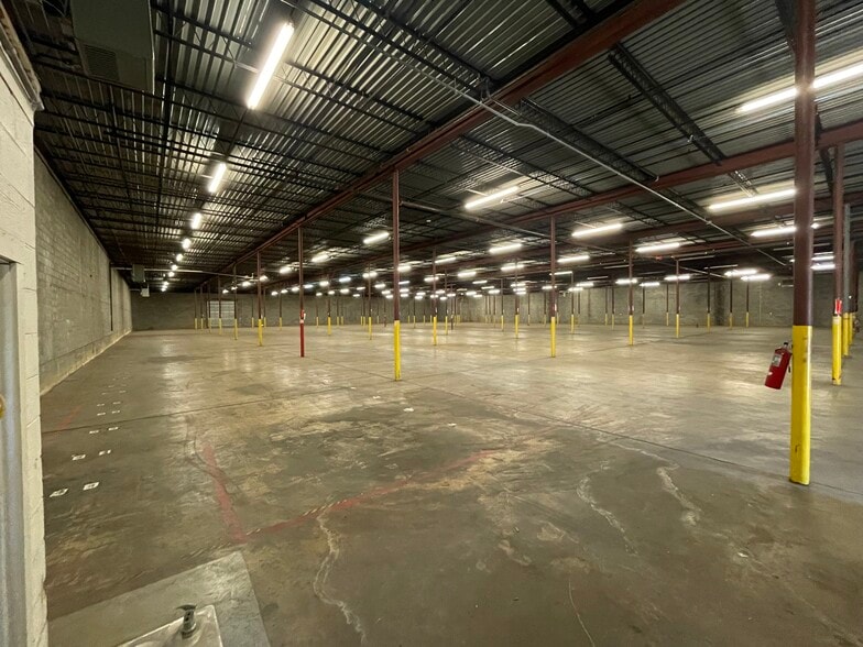 201 Perrow St, Altavista, VA for lease - Interior Photo - Image 3 of 6