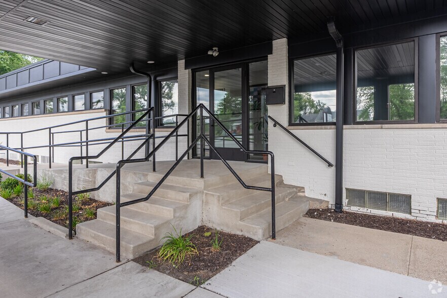 3820 Central Ave, Lake Station, IN à louer - Photo du bâtiment - Image 3 de 21