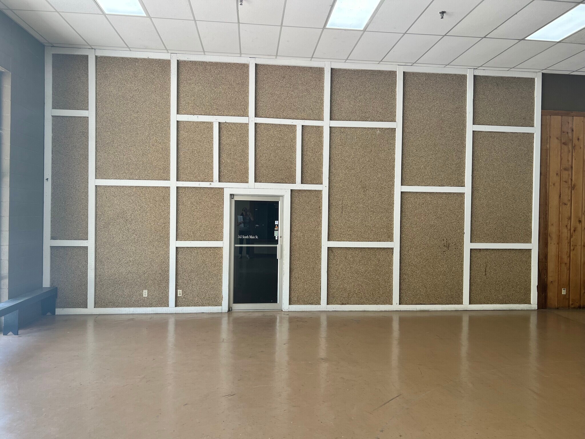501 S Main St, Springhill, LA for lease Interior Photo- Image 1 of 16