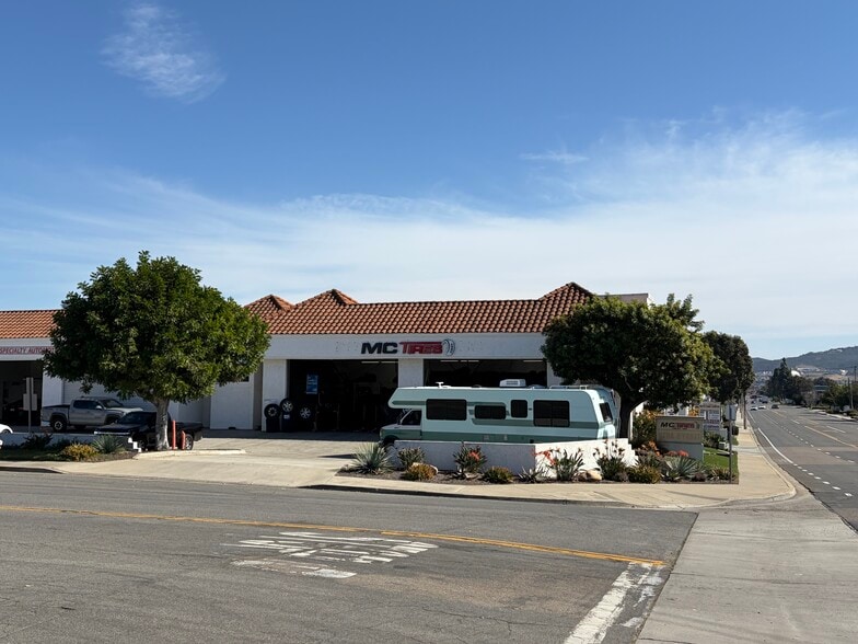 1620 Grand Ave, San Marcos, CA for lease - Building Photo - Image 3 of 9