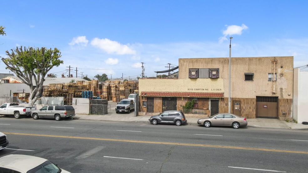 8213 Compton Ave, Los Angeles, CA for sale - Building Photo - Image 1 of 1