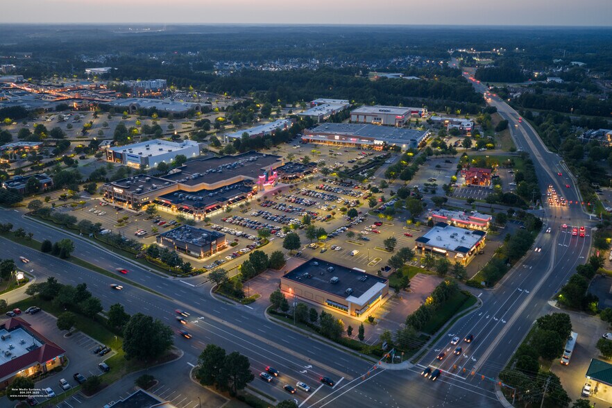 11500-11900 W Broad St, Richmond, VA à louer - Photo du bâtiment - Image 2 de 10