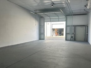 1324 Lake Park Blvd N, Carolina Beach, NC for lease Interior Photo- Image 2 of 4