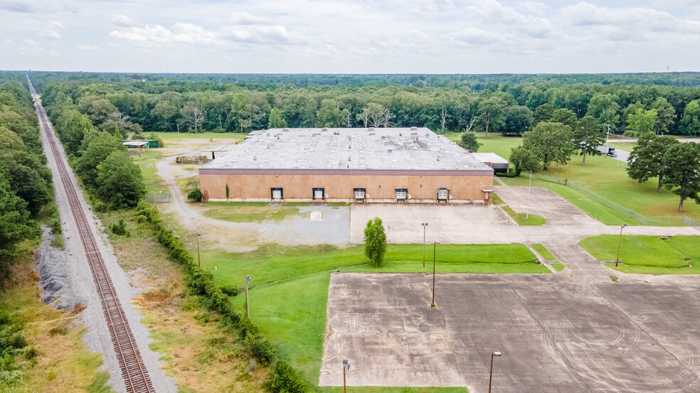 3411 N Hutchinson St, Pine Bluff, AR for lease - Building Photo - Image 3 of 10