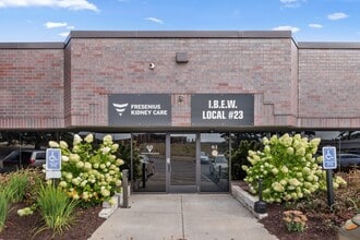 425 Etna St, Saint Paul, MN for lease Interior Photo- Image 1 of 7