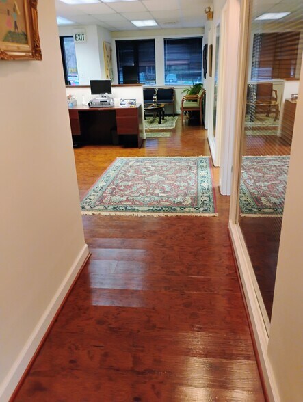 5405 Twin Knolls Rd, Columbia, MD à louer - Photo intérieure - Image 2 de 11