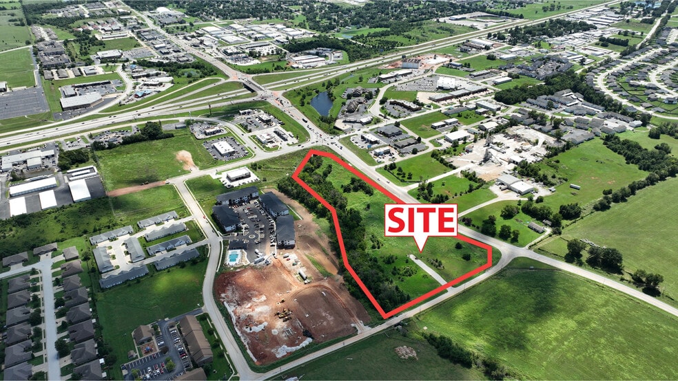 CC, Ozark, MO à louer - Photo du bâtiment - Image 2 de 10