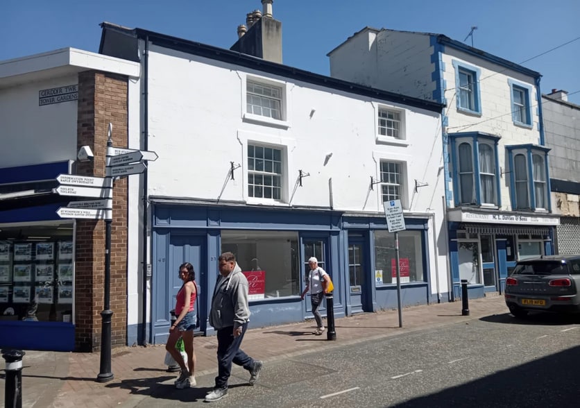 49 High St, Holywell for lease - Primary Photo - Image 1 of 1