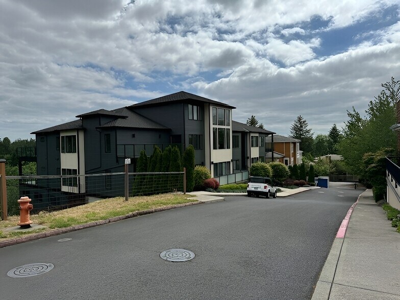 3030 NW Montara Loop, Portland, OR à vendre - Photo du bâtiment - Image 3 de 3