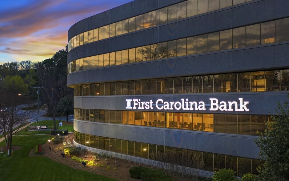 2626 Glenwood Ave, Raleigh, NC for lease - Building Photo - Image 3 of 11