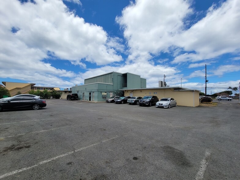 ORITA BUILDING portfolio of 2 properties for sale on LoopNet.ca - Building Photo - Image 2 of 16