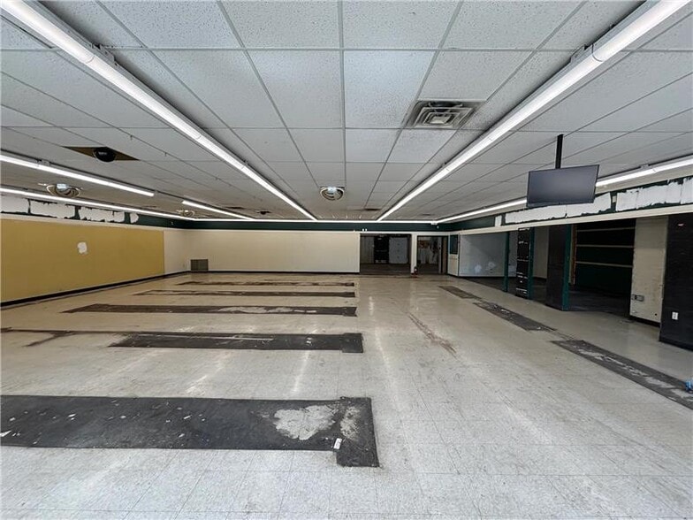 4700 Parallel Pky, Kansas City, KS à vendre - Photo intérieure - Image 3 de 6