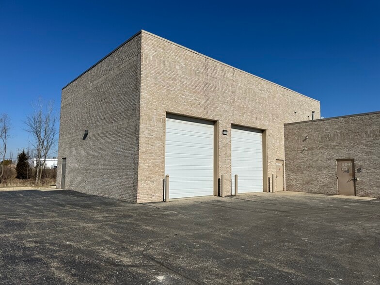 55951 Gratiot Ave, Chesterfield, MI for sale - Building Photo - Image 2 of 28