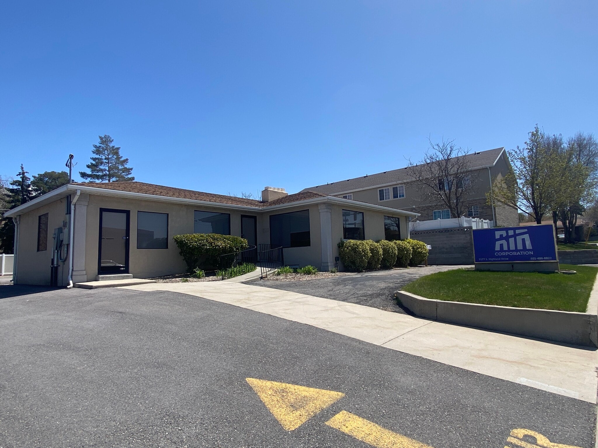 7177 S Highland Dr, Cottonwood Heights, UT for lease Primary Photo- Image 1 of 9