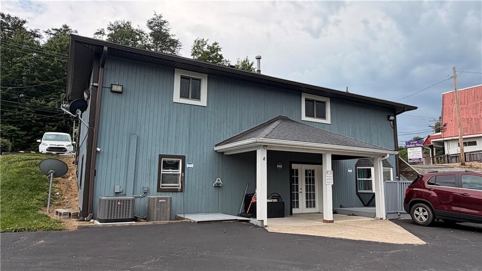 3136 Brodhead Rd, Aliquippa, PA for lease - Building Photo - Image 2 of 17