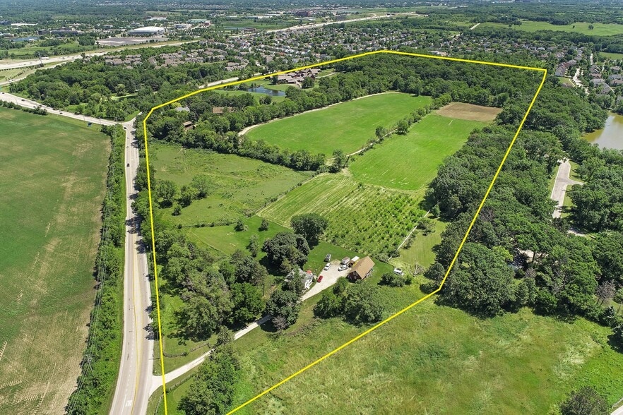 31W085 Shoe Factory Rd, Elgin, IL for sale - Building Photo - Image 2 of 24