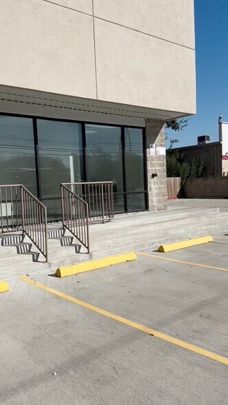 1615 1st St, Rosenberg, TX à vendre - Vidéo sur l’inscription commerciale - Image 2 de 18