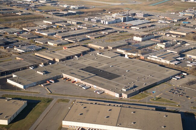 Plus de détails pour 4505 Rue Hickmore, Montréal, QC - Industriel à louer