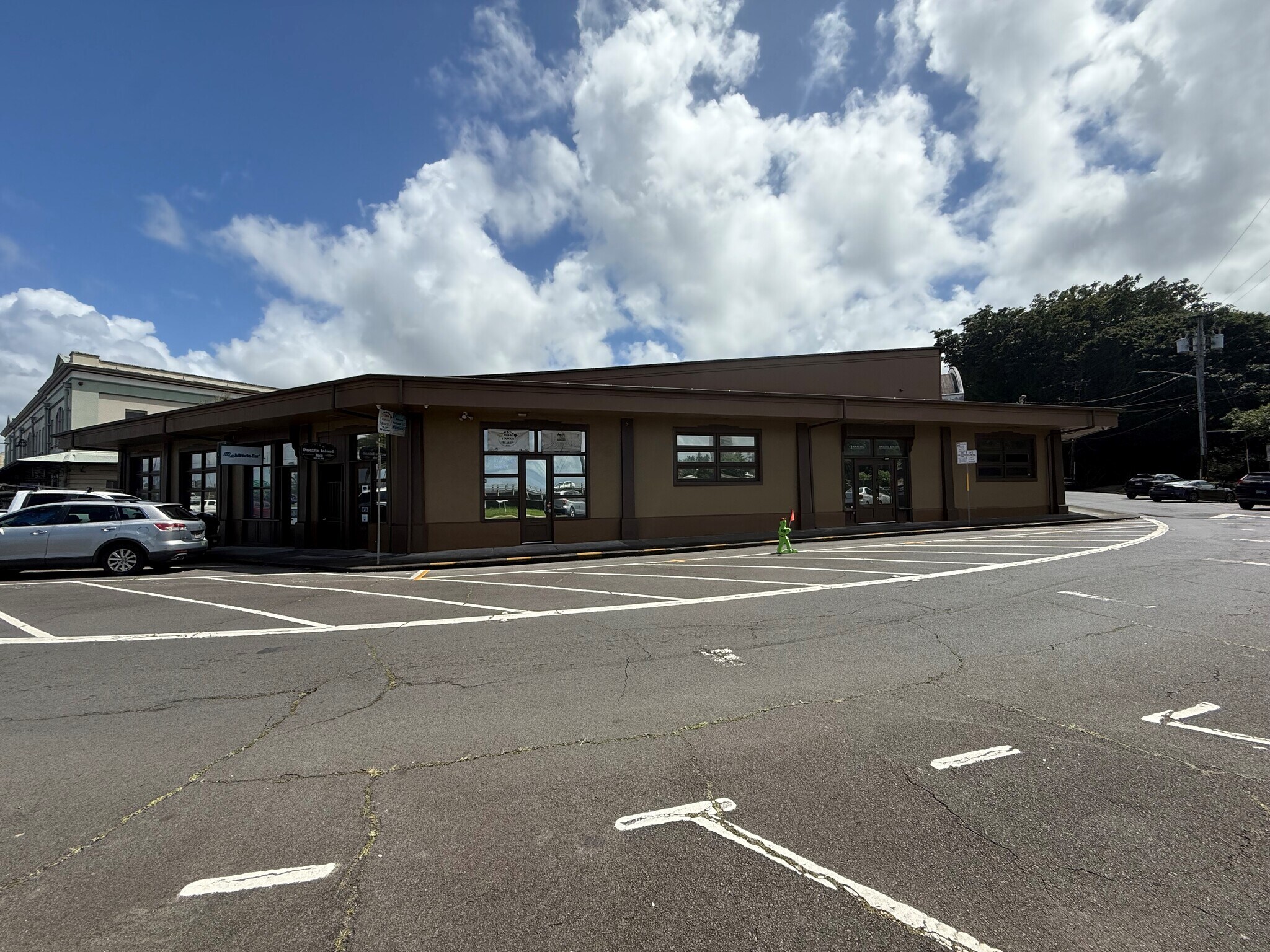 8 Kamehameha Ave, Hilo, HI for lease Interior Photo- Image 1 of 5