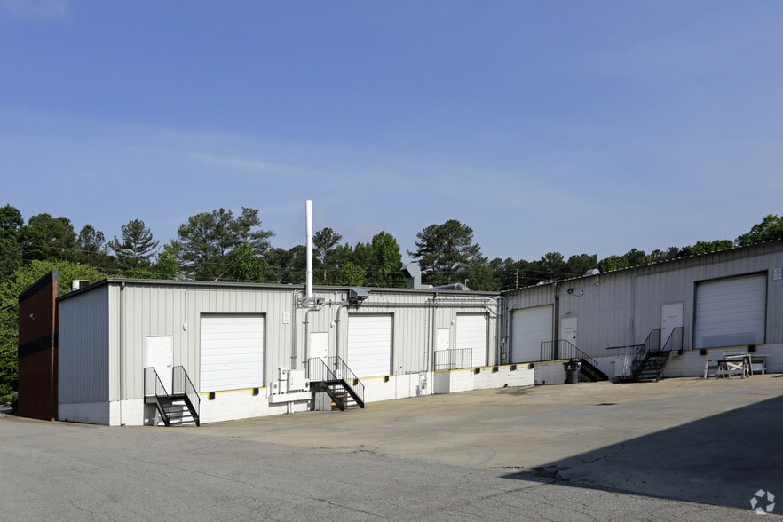 5995-6005 Chapel Hill Rd, Raleigh, NC à louer - Photo du bâtiment - Image 3 de 8