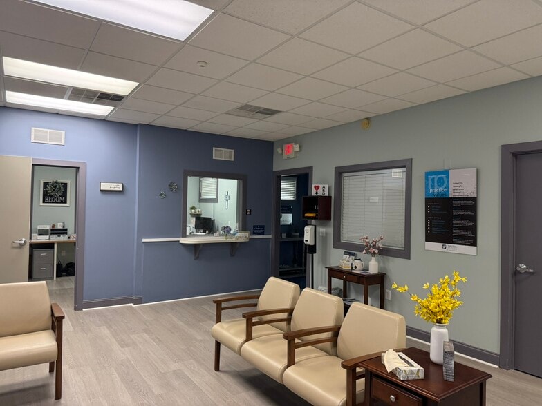 720 Newman Rd, New Bern, NC for sale - Building Photo - Image 2 of 7