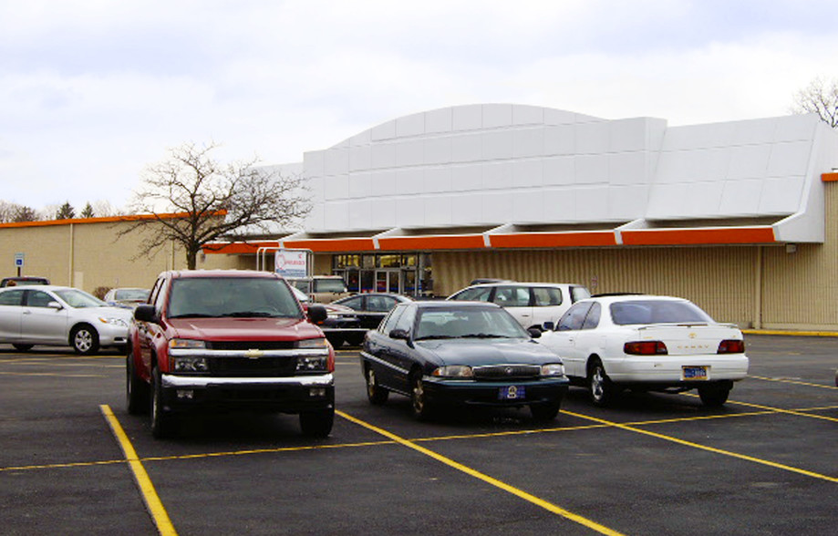 820 N Coliseum Blvd, Fort Wayne, IN à vendre - Photo du bâtiment - Image 1 de 1