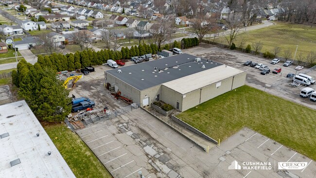 Plus de détails pour 4300 Cranwood Pky, Warrensville Heights, OH - Industriel à vendre