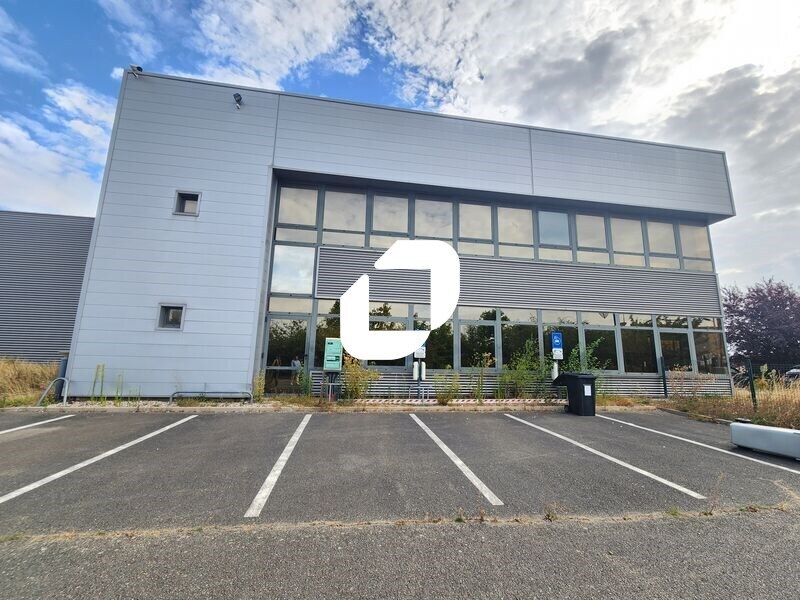 18 Rue Des Osiers, Coignières for lease Building Photo- Image 1 of 17