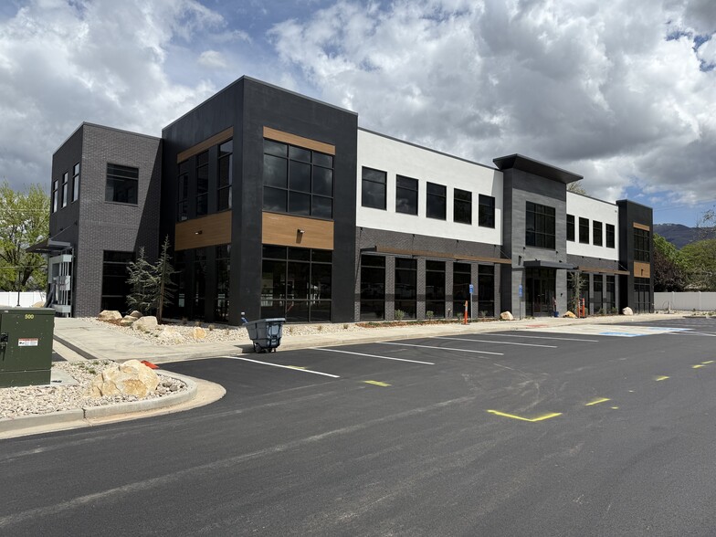 370 W 500 S, Bountiful, UT à vendre - Photo du bâtiment - Image 2 de 4