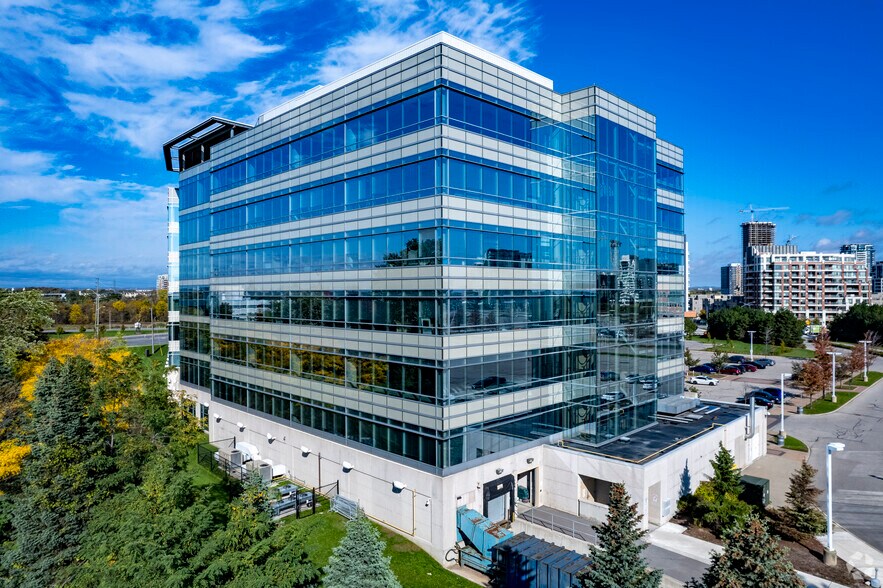 8133 Warden Ave, Markham, ON à louer - Photo du bâtiment - Image 3 de 6