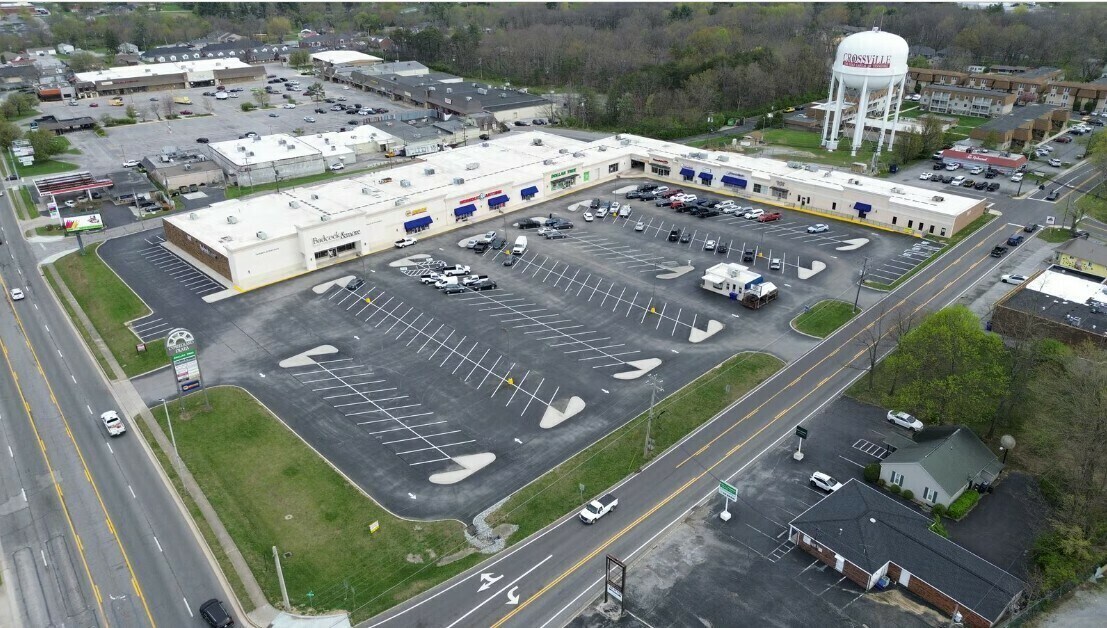 49-125 Cumberland Plz, Crossville, TN for lease Primary Photo- Image 1 of 16