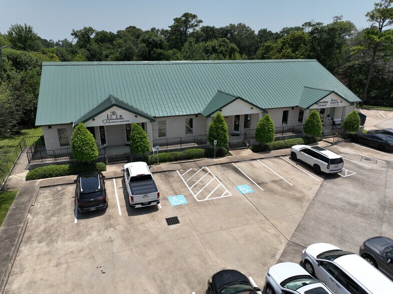 1110 S Friendswood Dr, Friendswood, TX à louer - Photo du bâtiment - Image 1 de 15