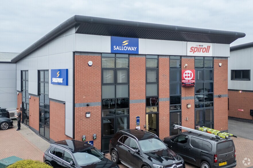 Royal Scot Rd, Derby à louer - Photo du bâtiment - Image 1 de 15