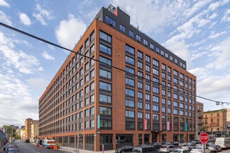 Plus de détails pour 138 Bruckner Blvd, Bronx, NY - Commerce de détail à louer