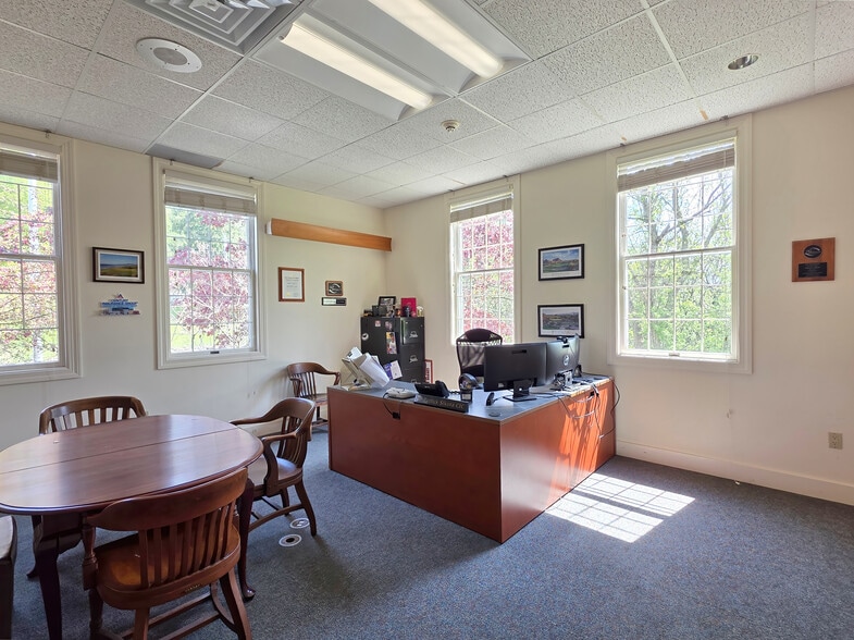 338 E Montpelier Rd, Barre Town, VT à vendre - Photo intérieure - Image 3 de 44