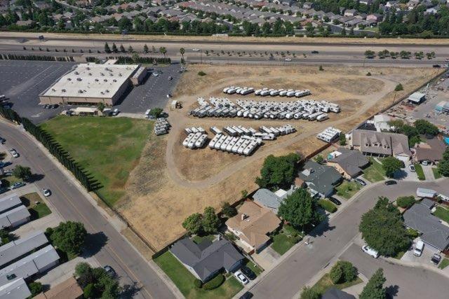 2700 N Golden State Blvd, Turlock, CA à vendre - Aérien - Image 1 de 3