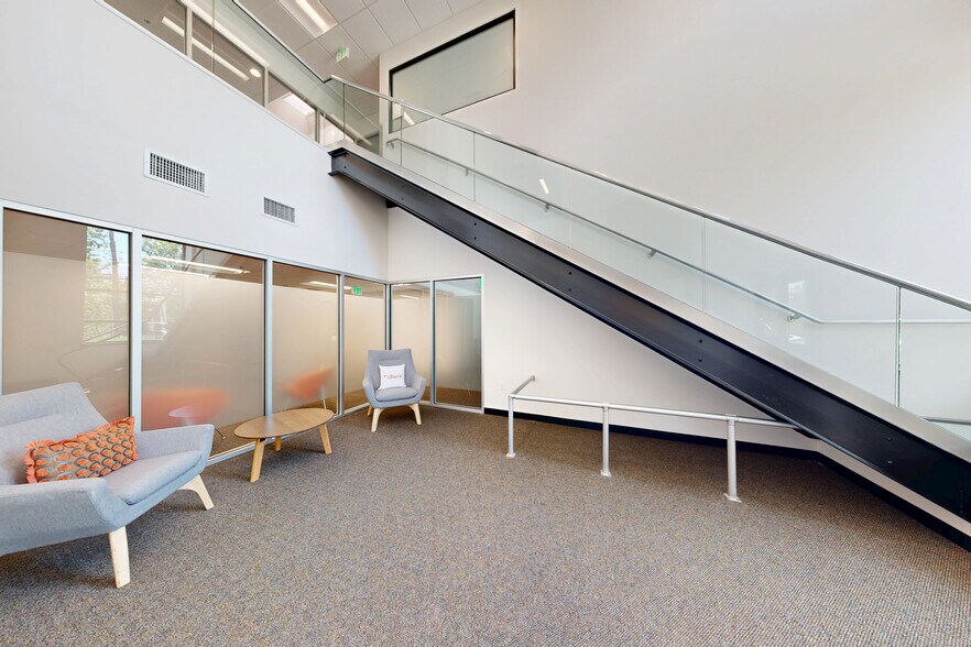 34 Commerce Way, Woburn, MA à louer - Numérisation 3D de Matterport - Image 2 de 23