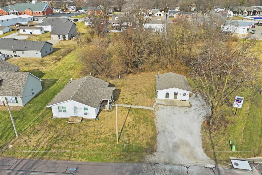209 E Johnson Ave, Ashland, MO for sale - Building Photo - Image 1 of 4