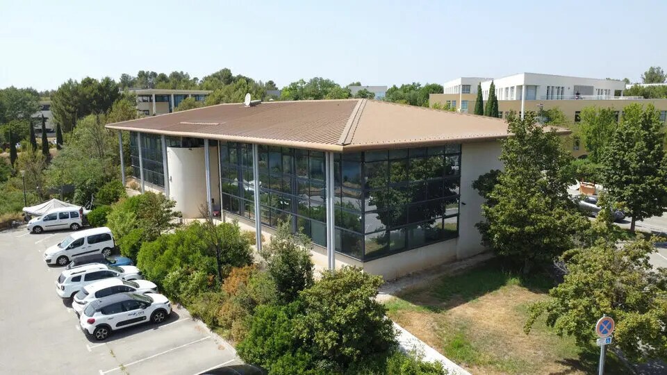 Office in Aix-en-Provence for lease Building Photo- Image 1 of 7